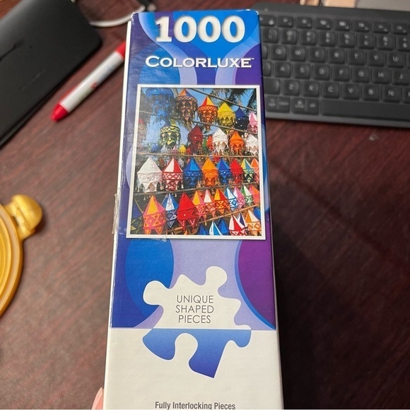 ColorLuxe 1000 piece jigsaw puzzle Colorful Cloth Lamps made in USA - Picture 5 of 6